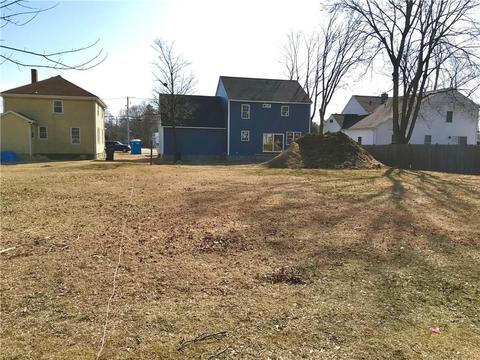 265 Long St, Warwick, RI 02886 photo 2
