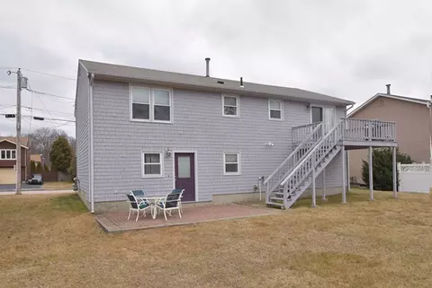 207 Wellspring Dr, Warwick, RI 02886 photo 3