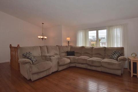 207 Wellspring Dr, Warwick, RI 02886 photo 9