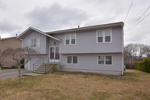207 Wellspring Dr, Warwick, RI 02886 photo 1