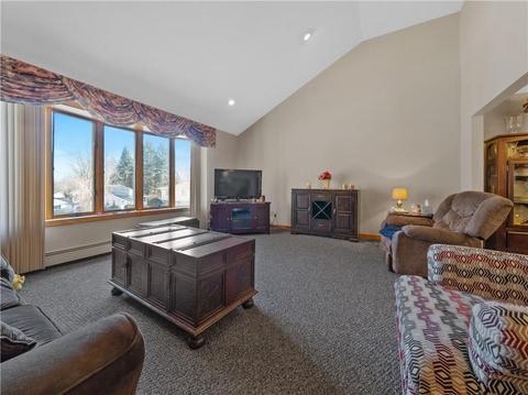 75 Meadow Lark Dr, Cranston, RI 02921 photo 4