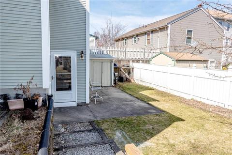 568 Grove St, Woonsocket, RI 02895 photo 5