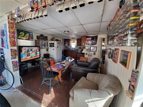 43 Mohawk Ave, Warwick, RI 02889 photo 3