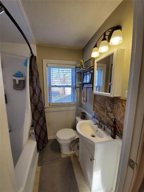 27 Arrow Ave, Warwick, RI 02886 photo 13