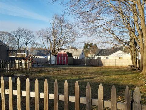 27 Arrow Ave, Warwick, RI 02886 photo 3