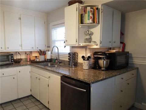 27 Arrow Ave, Warwick, RI 02886 photo 4