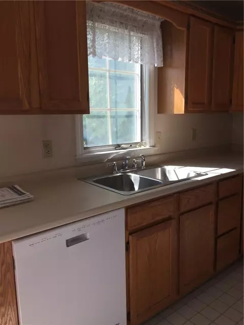 41 Springbrook Rd #B, Westerly, RI 02891 photo 4