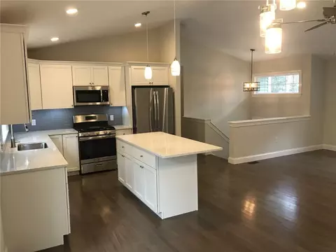 70 Vernon Dr, Glocester, RI 02814 photo 9