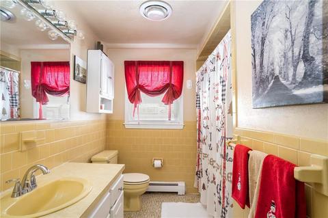 7 Star Ave, Woonsocket, RI 02895 photo 13