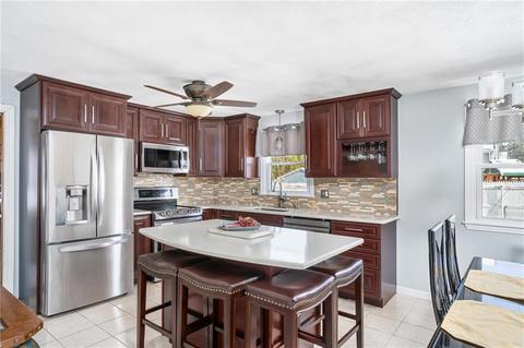 7 Star Ave, Woonsocket, RI 02895 photo 4