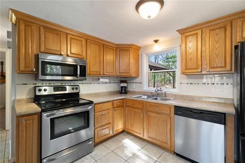 28 Mockingbird Dr, Exeter, RI 02822 photo 4