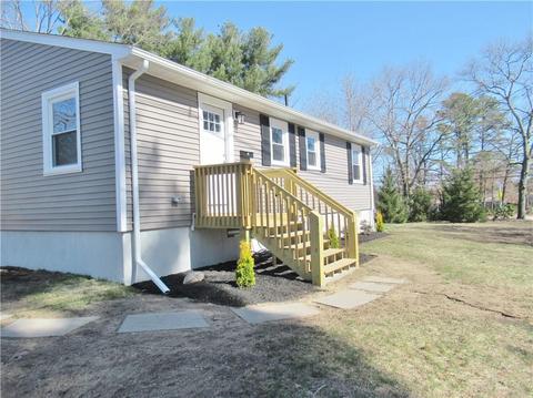 22 Colonial Rd, Coventry, RI 02816 photo 3