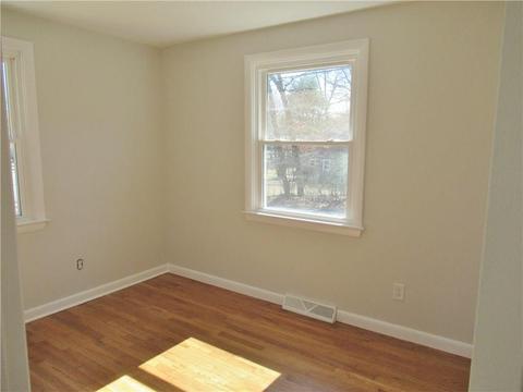22 Colonial Rd, Coventry, RI 02816 photo 9