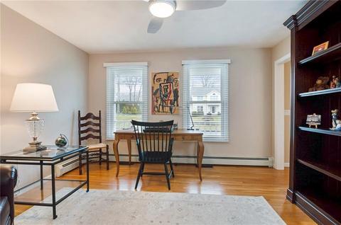 81 Castleton Dr, Cranston, RI 02921 photo 7