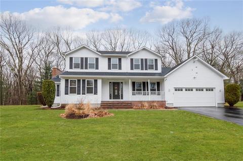 81 Castleton Dr, Cranston, RI 02921 photo 1