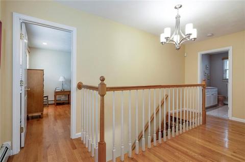 81 Castleton Dr, Cranston, RI 02921 photo 17