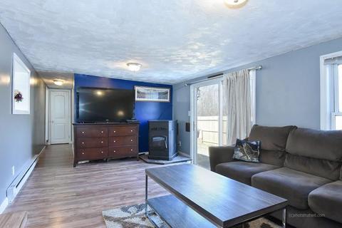 22 Everson Dr, Glocester, RI 02814 photo 9