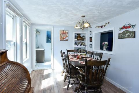 22 Everson Dr, Glocester, RI 02814 photo 5