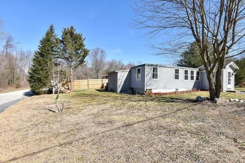 22 Everson Dr, Glocester, RI 02814 photo 4