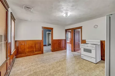 118 Kennedy St, Woonsocket, RI 02895 photo 8