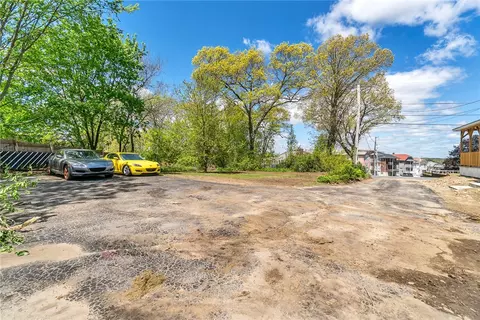 118 Kennedy St, Woonsocket, RI 02895 photo 14