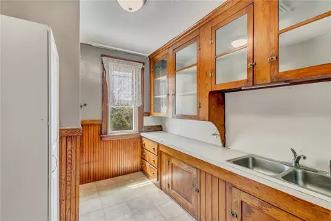 118 Kennedy St, Woonsocket, RI 02895 photo 9