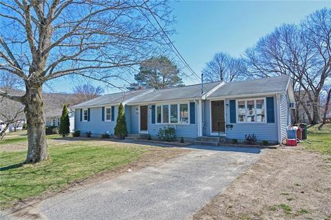 103 Nancy Ct, Woonsocket, RI 02895 photo 2