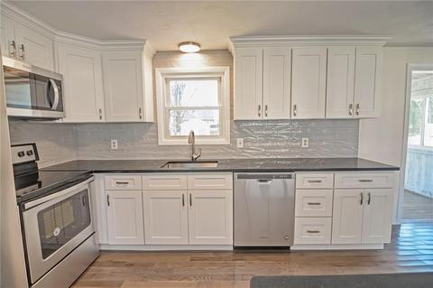 103 Nancy Ct, Woonsocket, RI 02895 photo 11