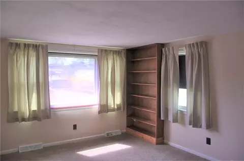 5 Vera Rd, Coventry, RI 02816 photo 5