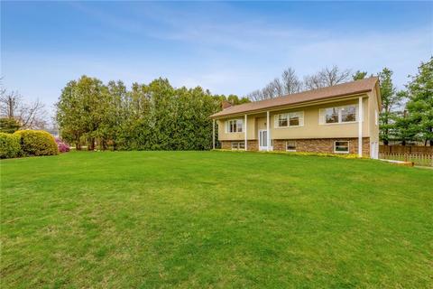 20 Pickering Dr, Westerly, RI 02891 photo 3