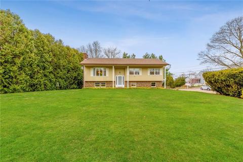 20 Pickering Dr, Westerly, RI 02891 photo 1