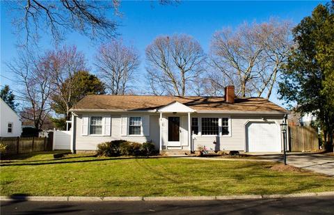 26 Pinehurst Rd, East Providence, RI 02915 photo 2