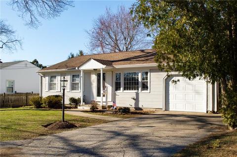 26 Pinehurst Rd, East Providence, RI 02915 photo 4