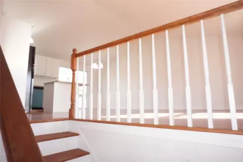 34 Custer St, Warwick, RI 02889 photo 4