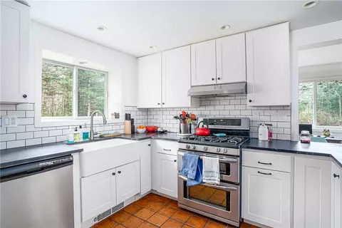 126 Mail Rd, Exeter, RI 02822 photo 5