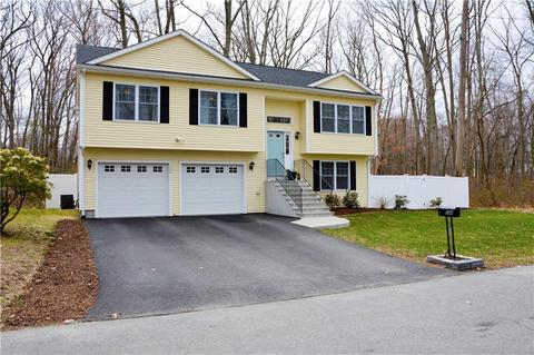 124 Brightside Ave, Warwick, RI 02889 photo 2