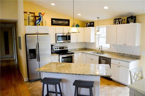 124 Brightside Ave, Warwick, RI 02889 photo 3