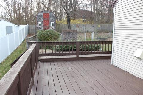 86 Macarthur Rd, Woonsocket, RI 02895 photo 25