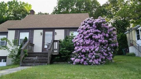 86 Macarthur Rd, Woonsocket, RI 02895 photo 1