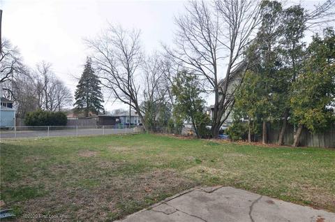 95 Mohawk Ave, Warwick, RI 02889 photo 24