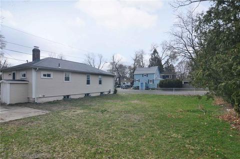 95 Mohawk Ave, Warwick, RI 02889 photo 25