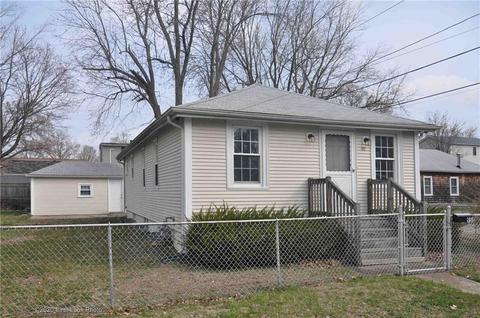 95 Mohawk Ave, Warwick, RI 02889 photo 3