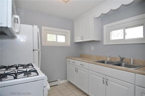 95 Mohawk Ave, Warwick, RI 02889 photo 20