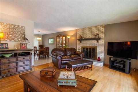 165 Sage Dr, Warwick, RI 02886 photo 5