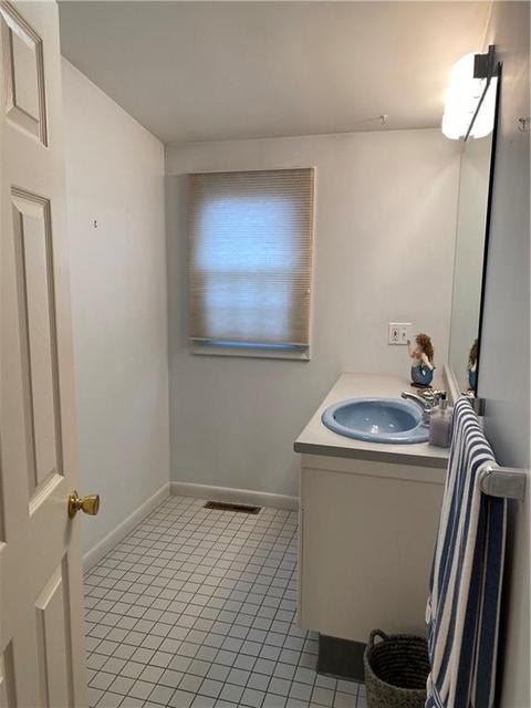 133 Cushing Rd, Warwick, RI 02888 photo 5