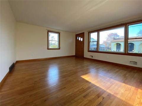 88 Dixie Ave, Warwick, RI 02889 photo 2