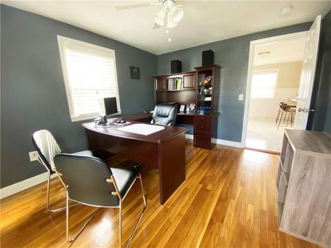 42 Uxbridge St, Cranston, RI 02920 photo 11