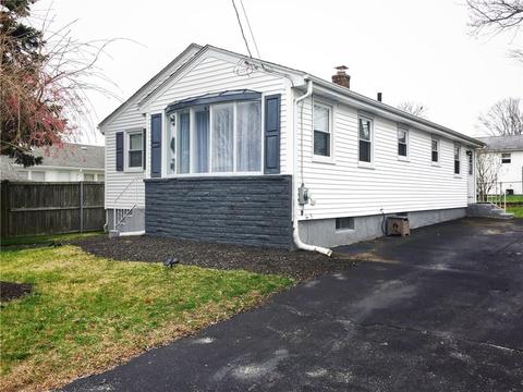 42 Uxbridge St, Cranston, RI 02920 photo 1