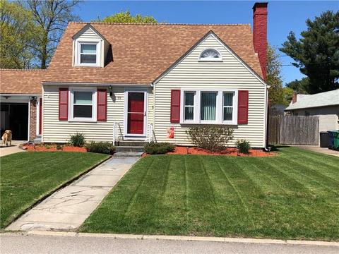 59 Pilgrim Dr, Warwick, RI 02888 photo 1