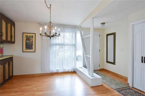 11 Peeptoad Rd, Warwick, RI 02888 photo 4